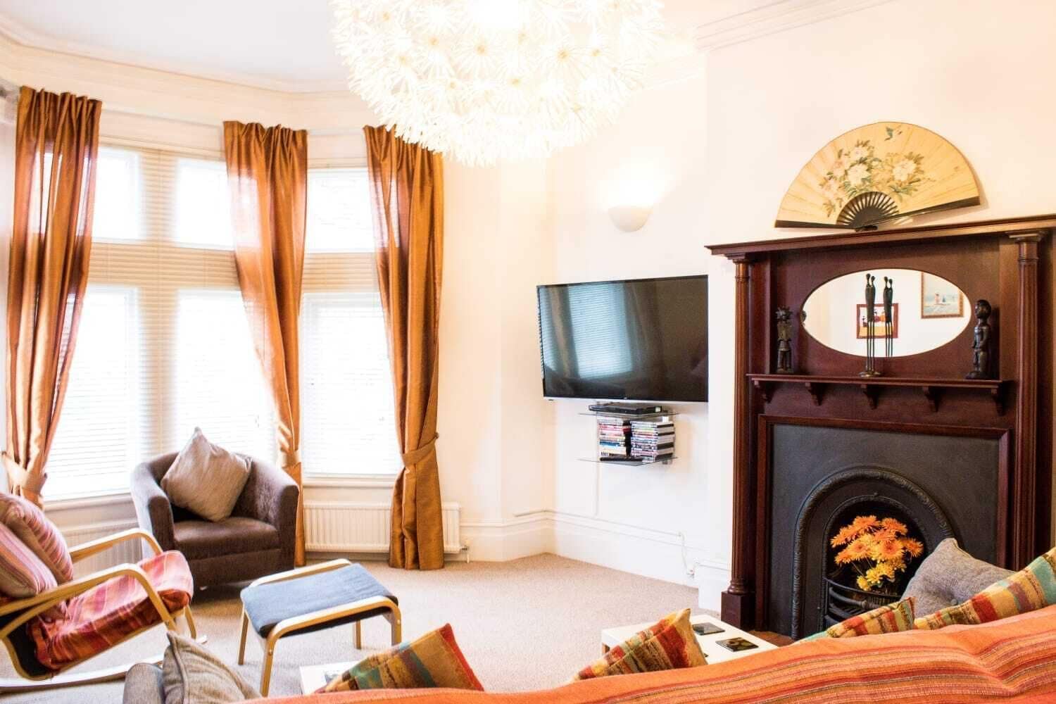 Spacious Holiday Apartment near the Sea