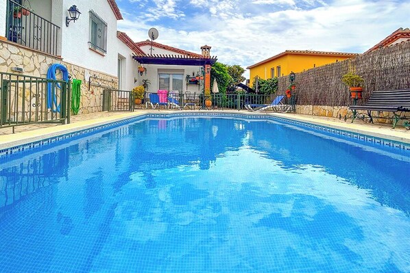 Pool - Cozy villa with pool and large garden. offer 01 / 06-08 / 06/19 (Calonge)