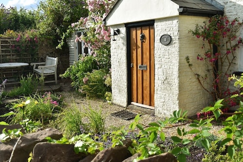 Beautiful rural retreat; 360 degree views; family-friendly