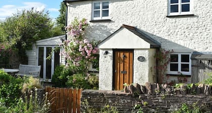 Beautiful rural retreat; 360 degree views; family-friendly