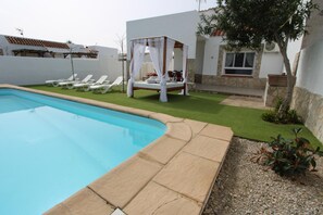 Pool - CASA COLL VERD, Ideal house for your holidays near the sea, free wifi, optional air conditioning, private pool, pets allowed, dog’s beach (Deltebre)