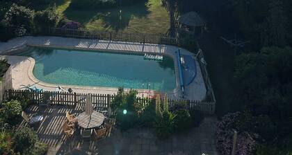 Central part of stunning Manor House, private beach access, pool and Tower.