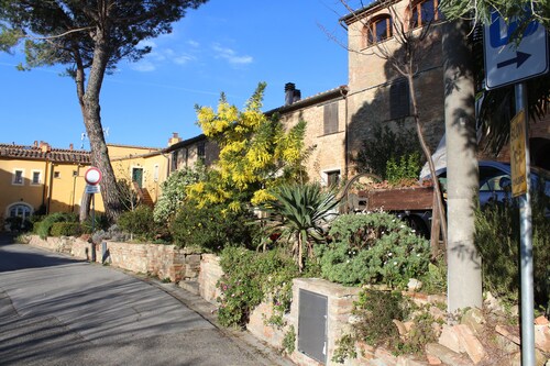 Beautiful Restored Two Bedroom Holiday Apartment with Infinity pool