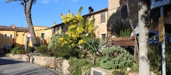 Beautiful Restored Two Bedroom Holiday Apartment with Infinity pool