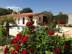 Exterior - House located in a relaxing environment full of light and color. Nature at your feet (Librilla)