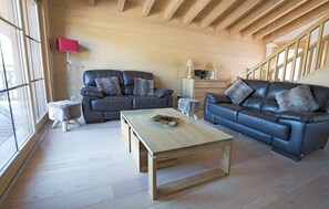 TV, DVD player - Apartment In Morzine Centre, Amazing Views (Morzine)