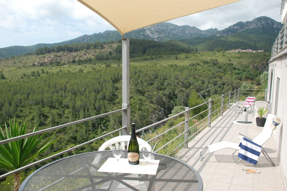Casa Alados-Apnt within VillaSuala+Amazing views/community Pool & Great Location