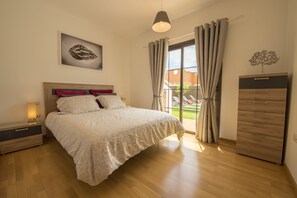 4 bedrooms, in-room safe, iron/ironing board, travel cot