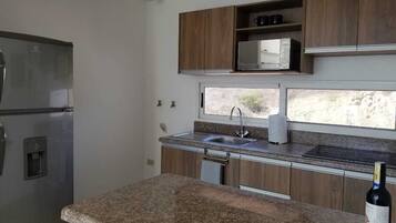 Microwave, oven, stovetop, coffee/tea maker