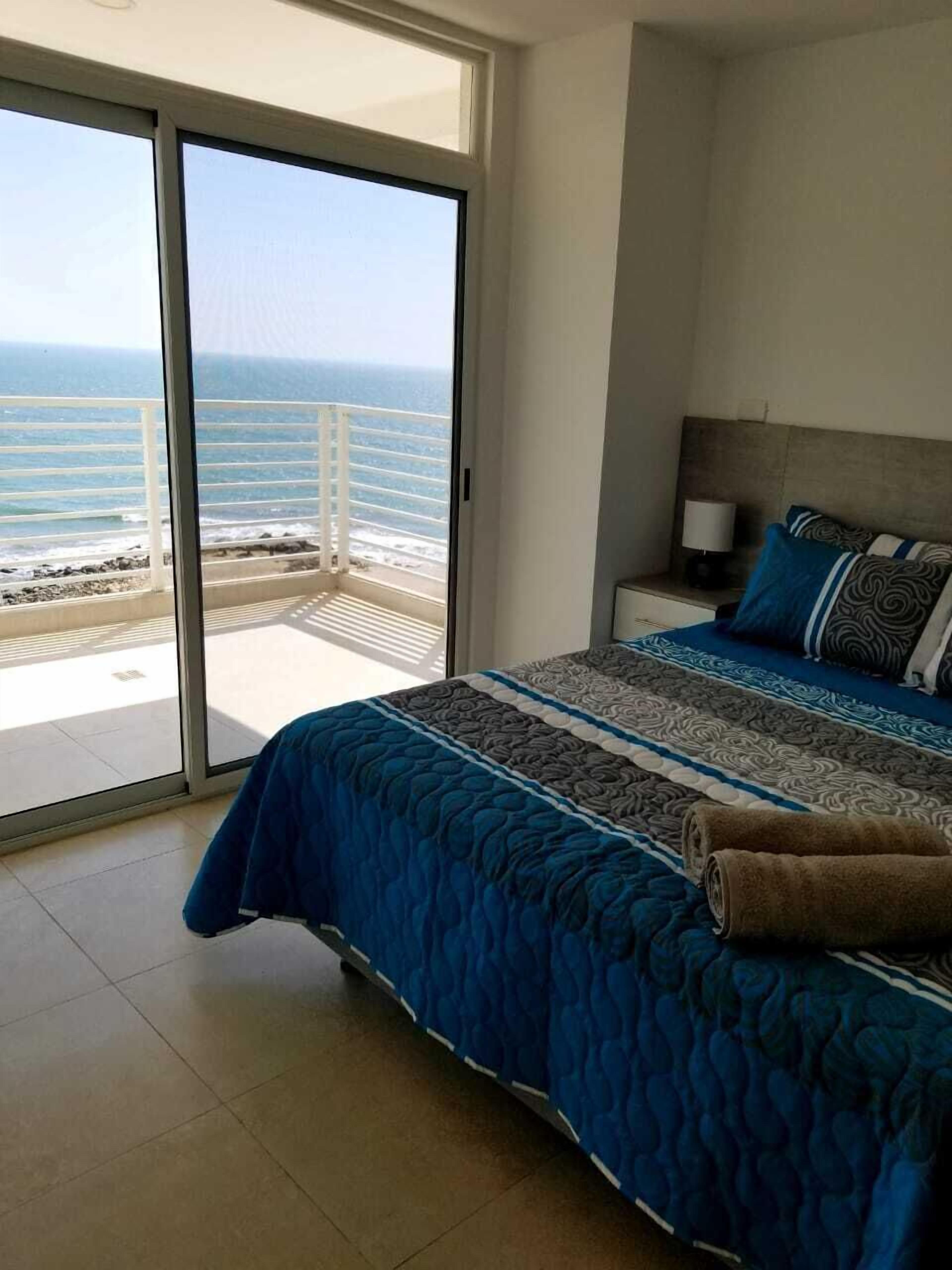 3 bedrooms, free WiFi, bed sheets, wheelchair access