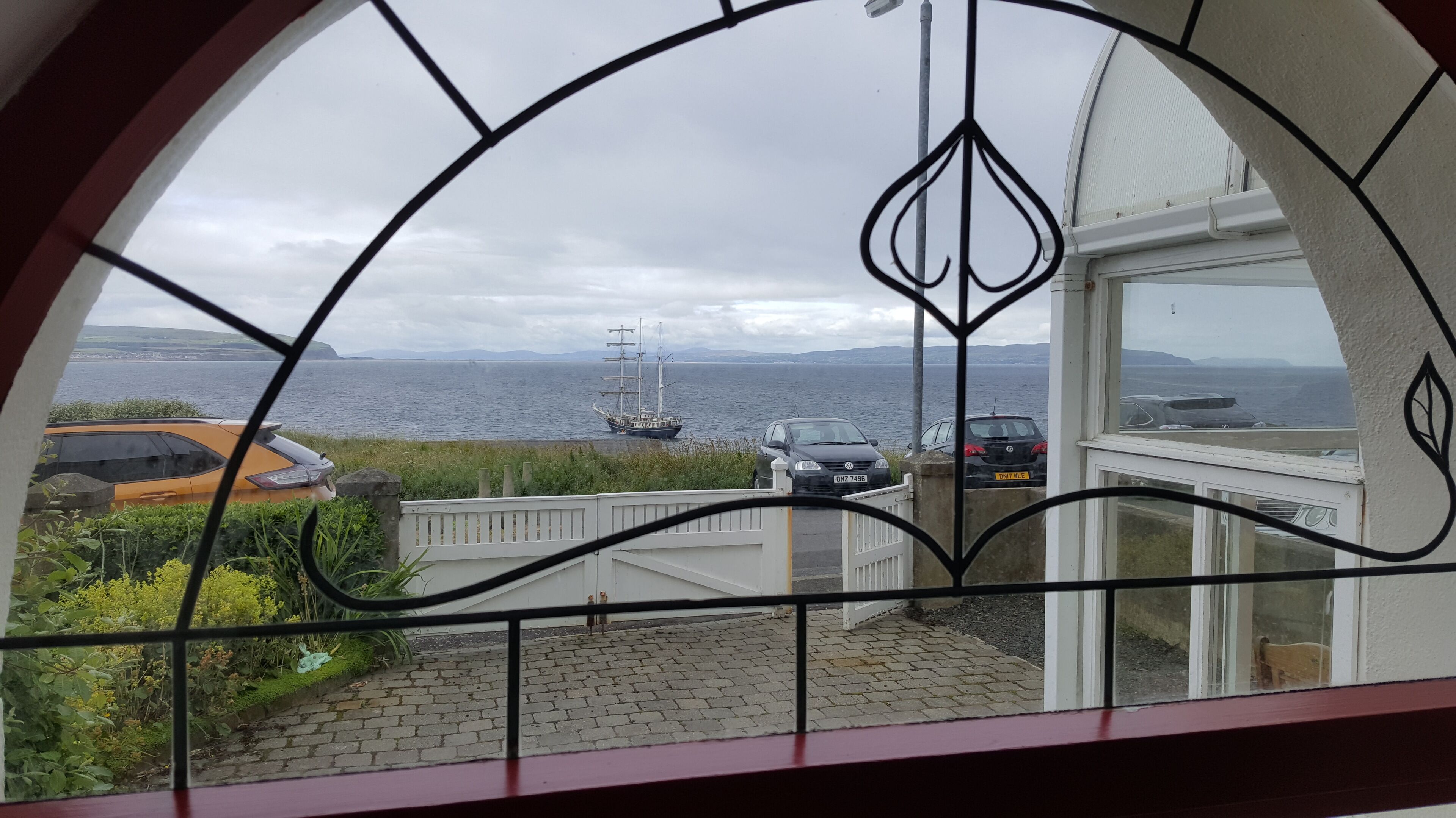 Panoramic sea view, centrally located, significant off-peak weekly rates offers