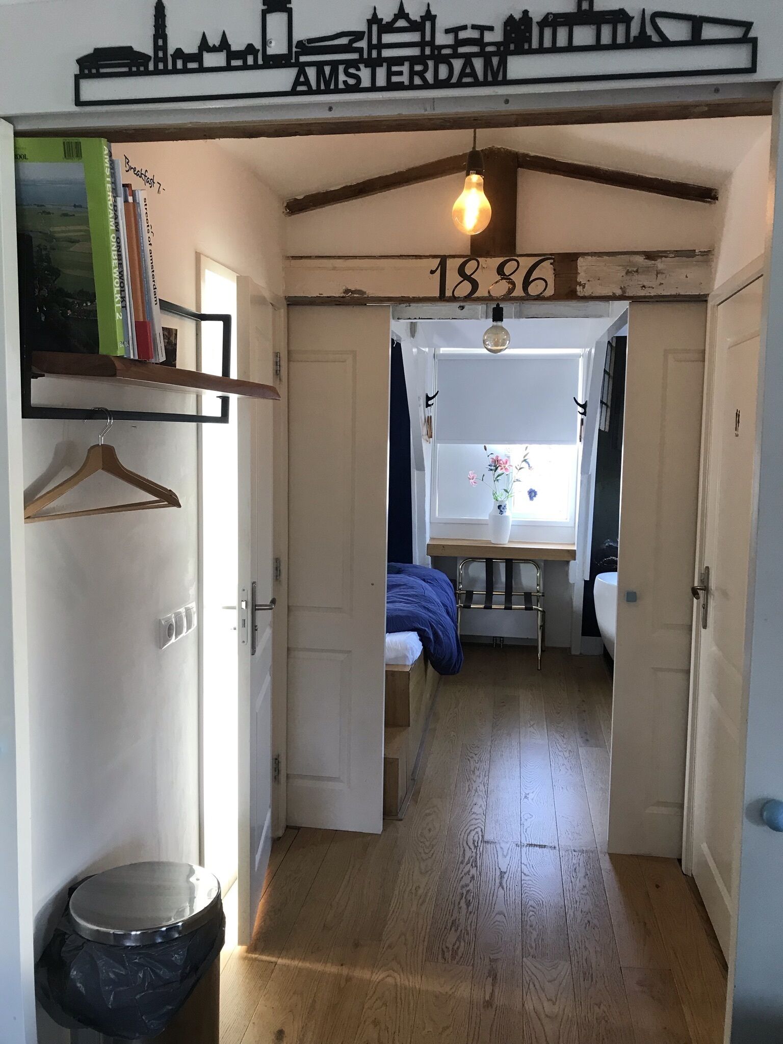 2 slaapkamers, een kluis op de kamer, een strijkplank/strijkijzer