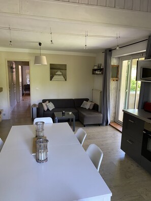 TV, fireplace, table tennis - Gite Mill Benoye is a farm with the comfort and quiet (VIENS)