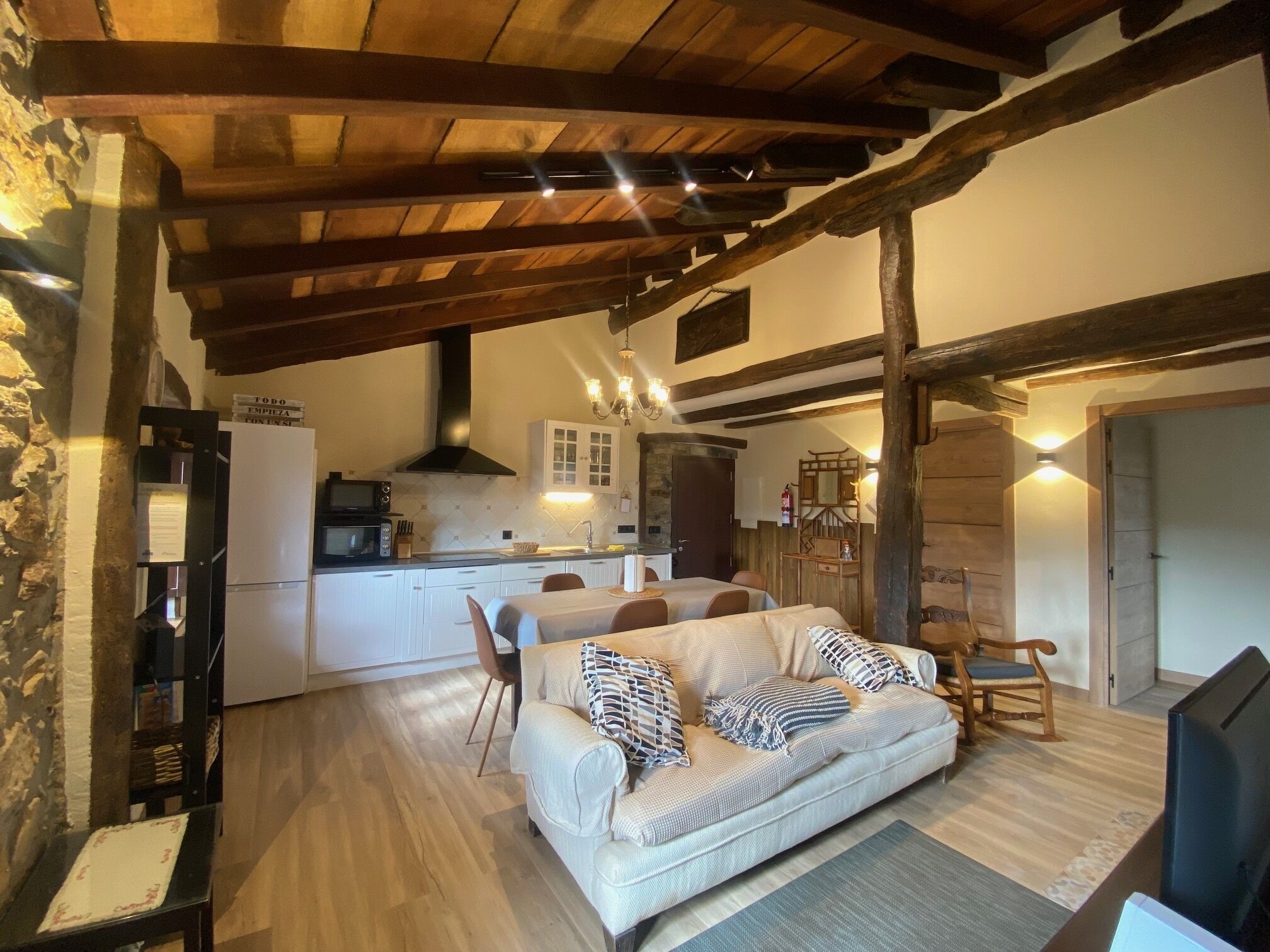 TV, fireplace, books, stereo