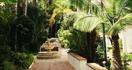 Ylellinen duplex-kattohuoneisto näköalalla Guadalmina Baja Marbellan golfkentälle