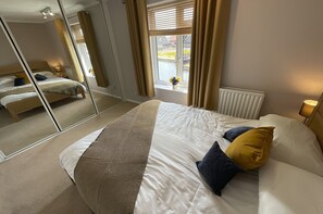 3 bedrooms, iron/ironing board, travel crib, free WiFi