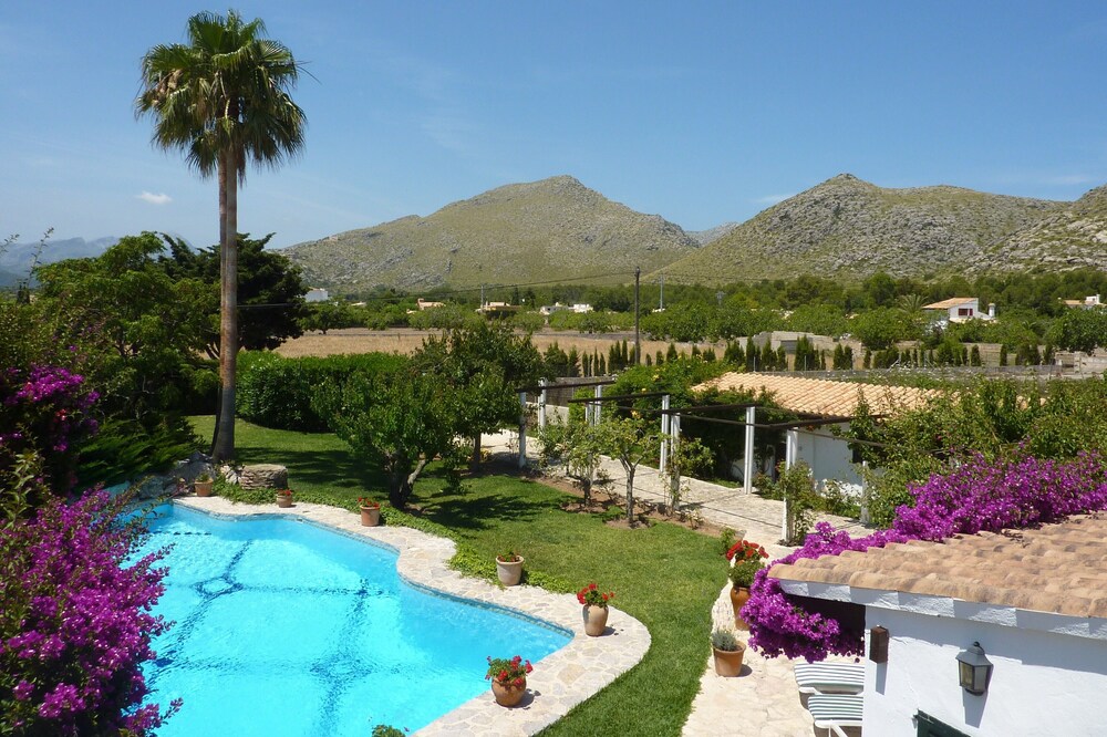 'Las Rosas' - Un pintoresco Finca en un terreno privado