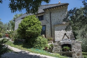 Exterior - Ancient medieval tower, ideal for couples or families (Assisi)