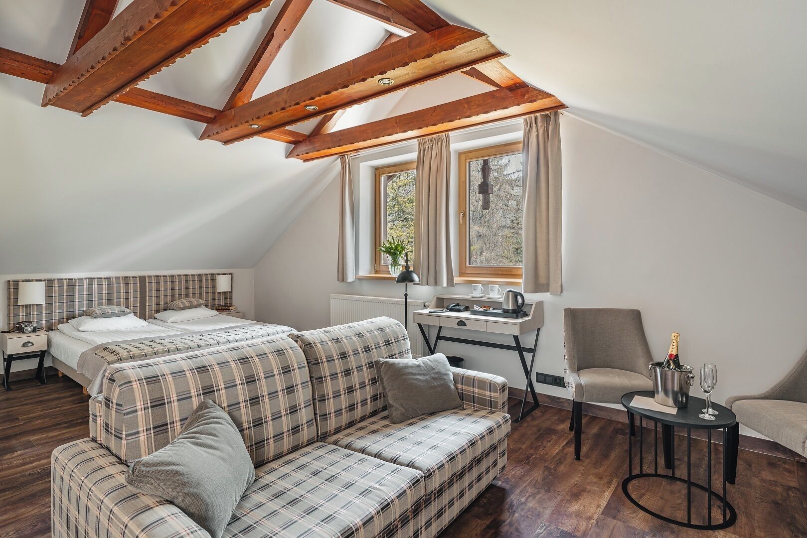 Family Room (2 Adults + 2 Children) | Free WiFi