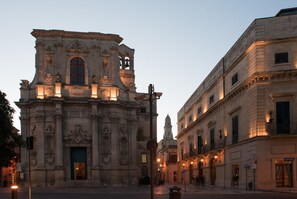 مكان جذب سياحي