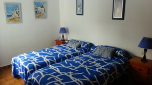 3 室のベッドルーム、アイロン / アイロン台、旅行用ベビーベッド、WiFi (無料)