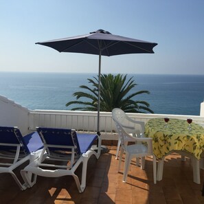 屋外ダイニングエリア