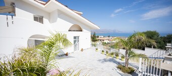 fantastisk villa Corallo 4 ° - 5 °, slapp av med havutsikt; TILBUD 