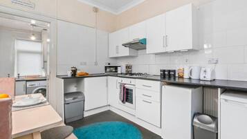 Fridge, microwave, oven, coffee/tea maker
