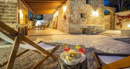 Trullo, private garden a few meters from the sea