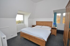 5 Schlafzimmer, Bügeleisen/Bügelbrett, kostenloses WLAN, Bettwäsche