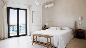 2 bedrooms, in-room safe, iron/ironing board, travel crib