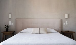 2 bedrooms, in-room safe, iron/ironing board, travel crib