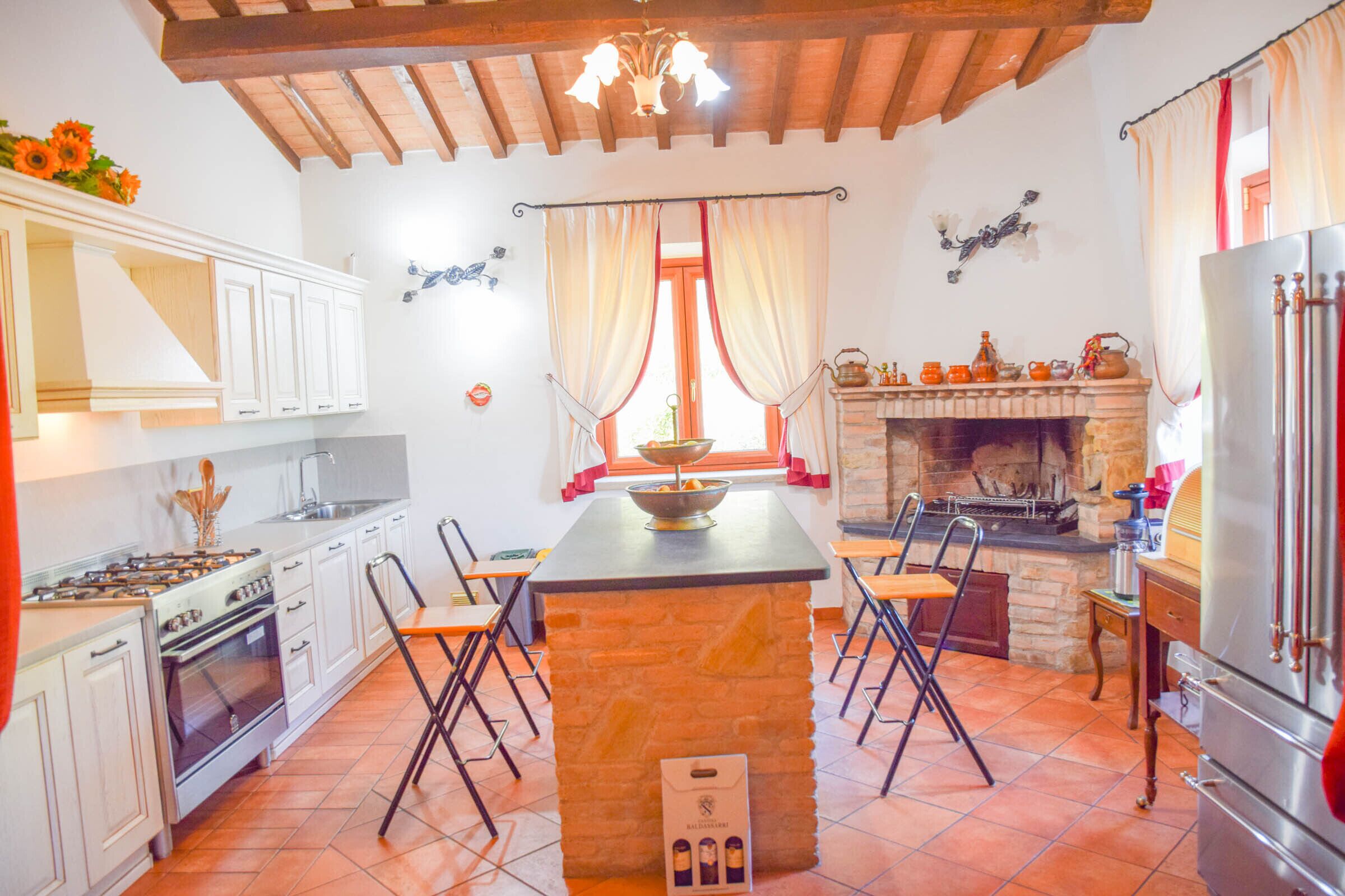 Big estate with private indoor & outdoor pool, gym, billiard in Umbria 