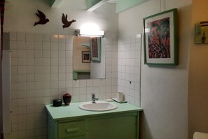 Duschwanne, Toilettenpapier