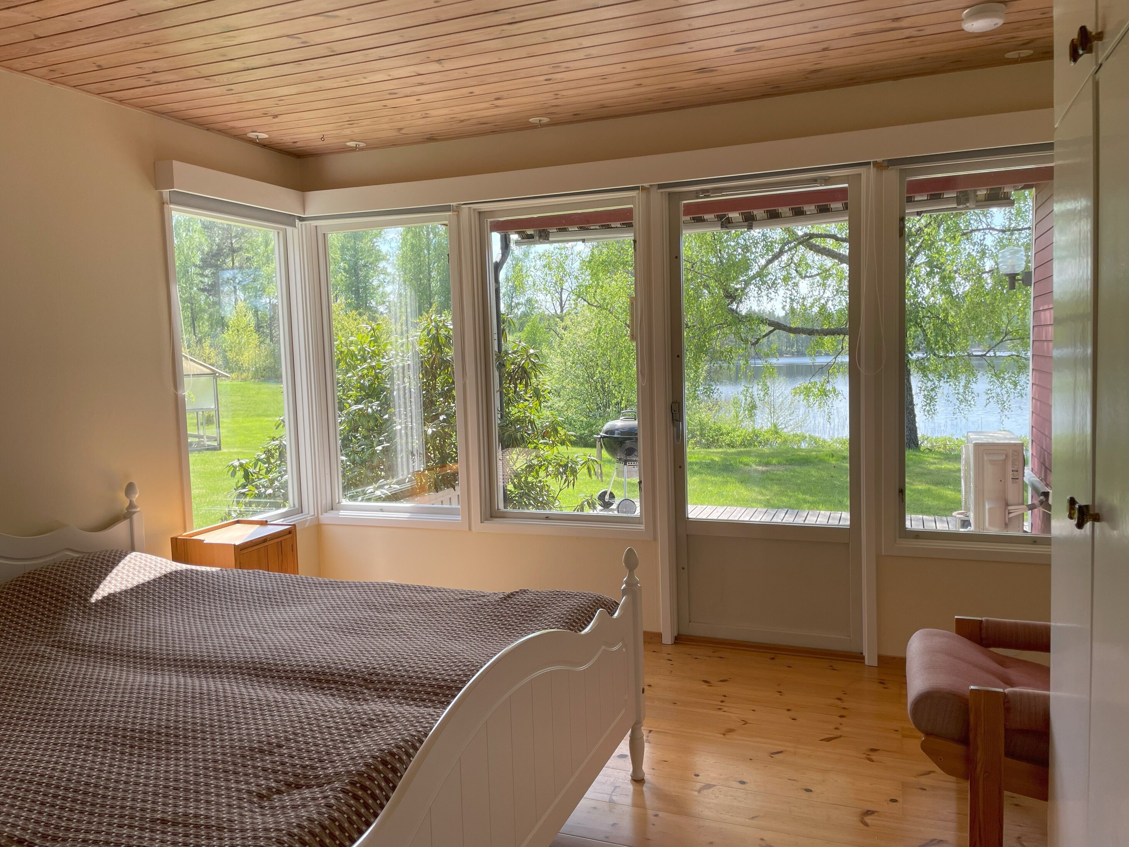 3 habitaciones, tabla de planchar con plancha y wifi 