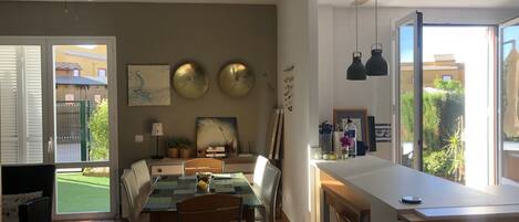 تناول الطعام