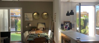 Casa en Costaballena, en urbanización cerrada. 6-8 personas. Jardín privado. 