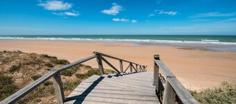 Casa en Costaballena, en urbanización cerrada. 6-8 personas. Jardín privado. 