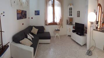 TV connectée, livres, chaßne hi-fi