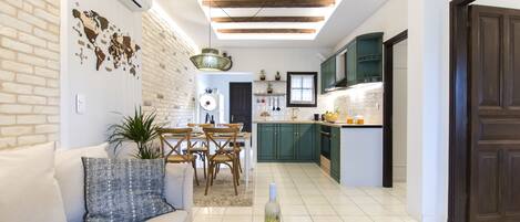 Smart-TV, DVD-Player, Bücher