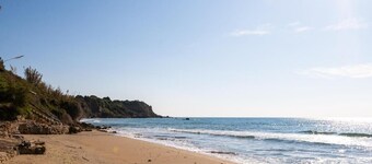 Ideal For Couples, 2 minutes walk from the beach!