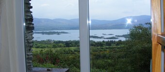 Bedrock Cottage - 2 Bedroom cottage with Sea Views just 10 minutes from Kenmare
