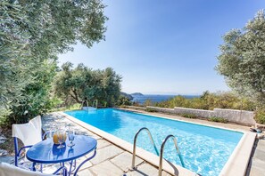 Pool -  Villa Elaion Private Pool- Sea Views -sleeps 4+3 KIDS (bunk bed +cot+baby chair (Skopelos)
