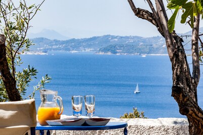  Villa Elaion Private Pool- Sea Views -sleeps 4+3 KIDS (bunk bed +cot+baby chair