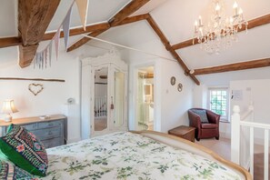 2 Schlafzimmer, Bügeleisen/Bügelbrett, Reisekinderbett, kostenloses WLAN