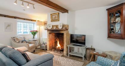 Wonderful Grade II Cotswold Stone Cottage in Perfect Location