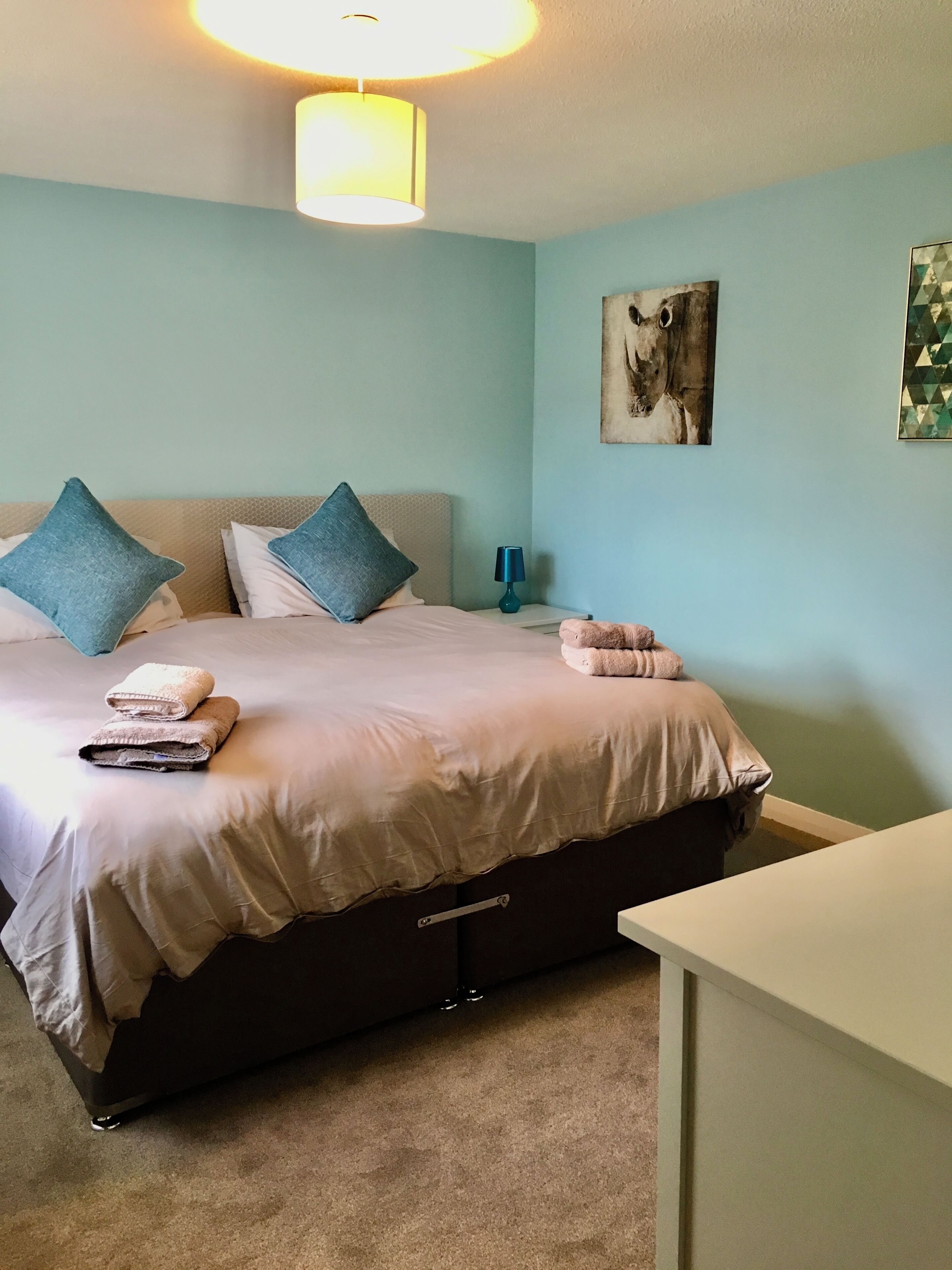 2 bedrooms, Egyptian cotton sheets, iron/ironing board, WiFi