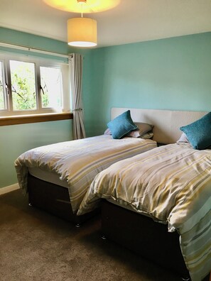2 bedrooms, Egyptian cotton sheets, iron/ironing board, WiFi