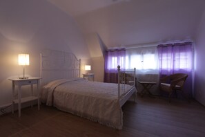 1 bedroom, in-room safe, iron/ironing board, free WiFi - Romantic suite in the heart of the Old city,  WiFi (Prague)