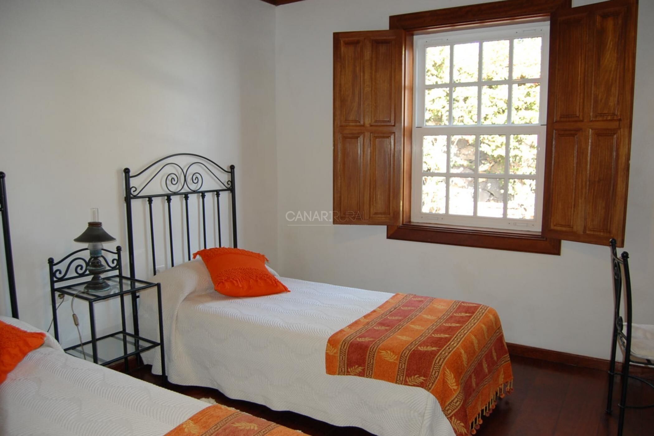 3 chambres, accès à Internet, literie fournie